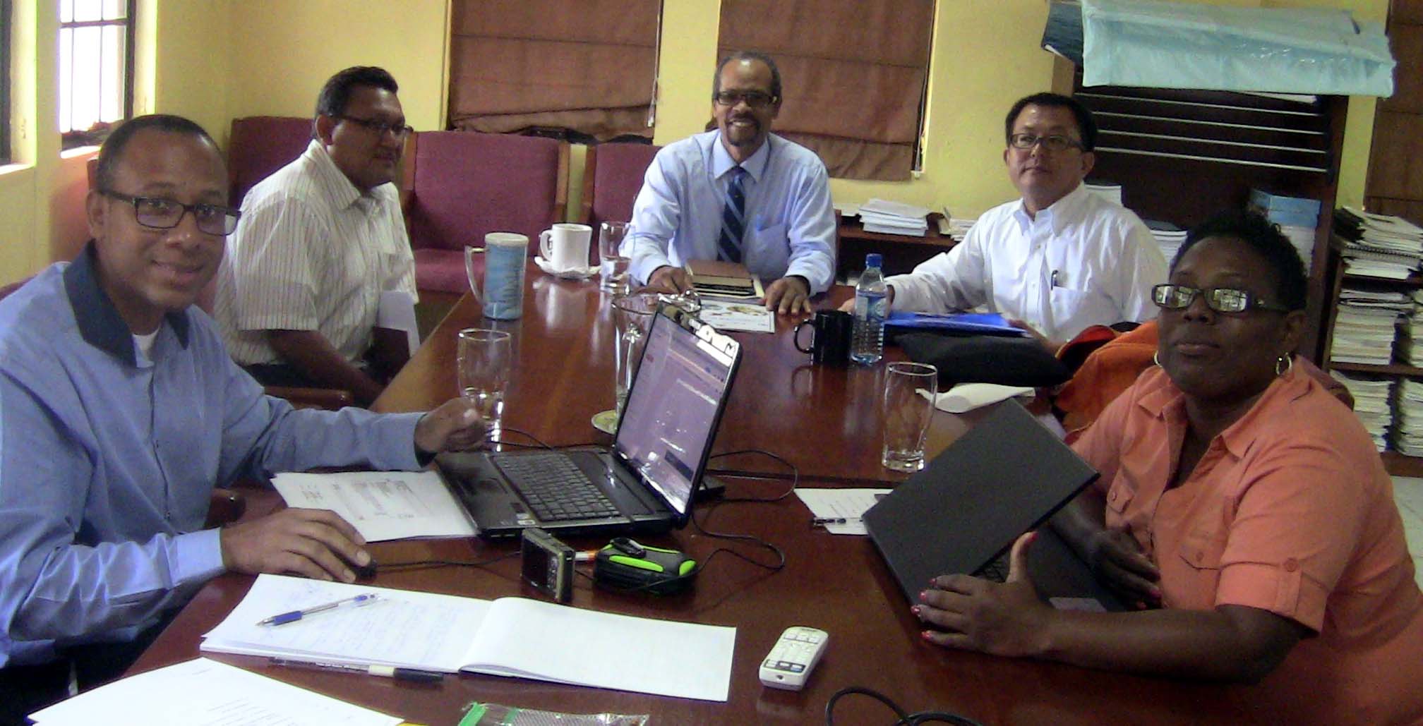 Honda meets with CRFM staff in Belize City